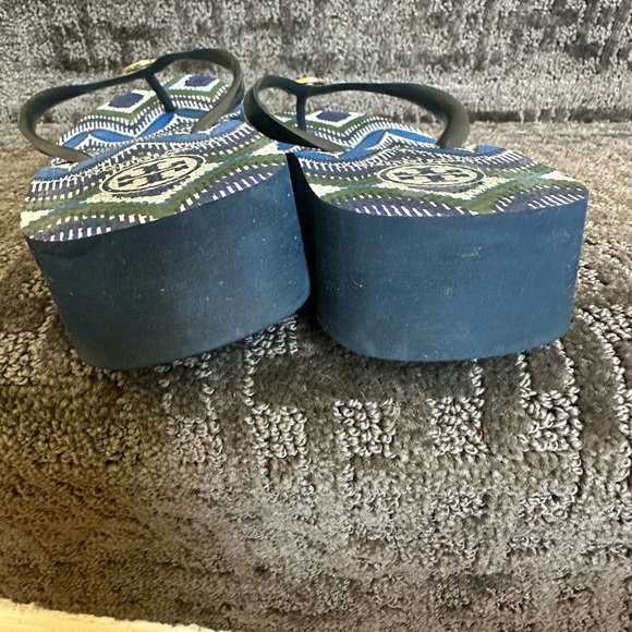 Tory Burch flip flops - Picture 5 of 9